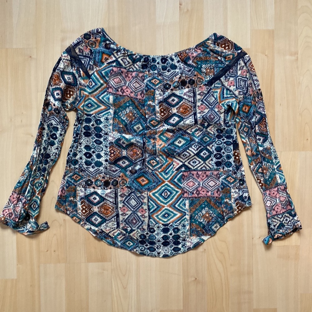 Lush Top - Picture 3 of 5